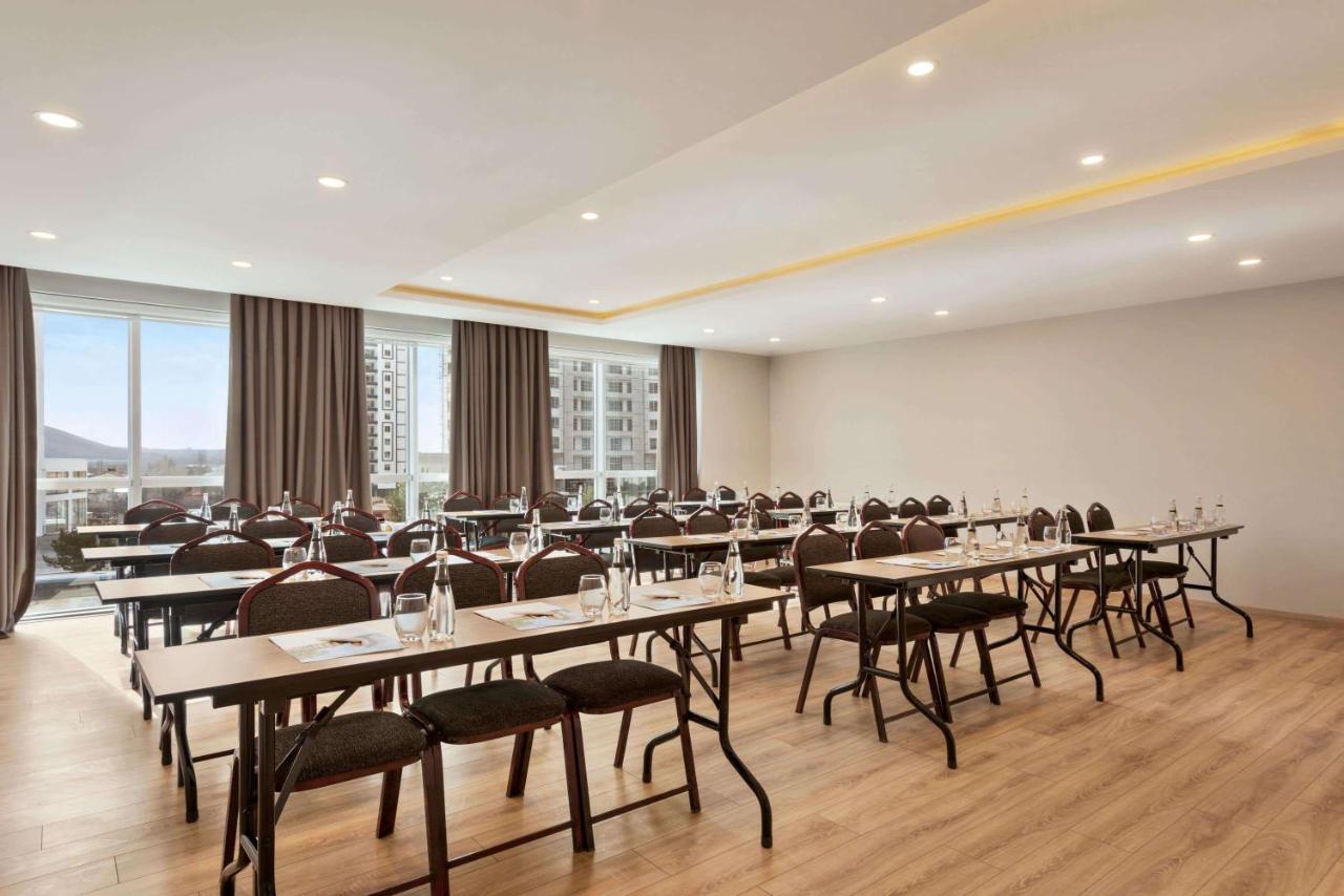Ramada By Wyndham Nigde Hotel Bagian luar foto