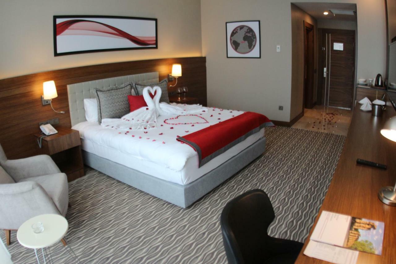 Ramada By Wyndham Nigde Hotel Bagian luar foto