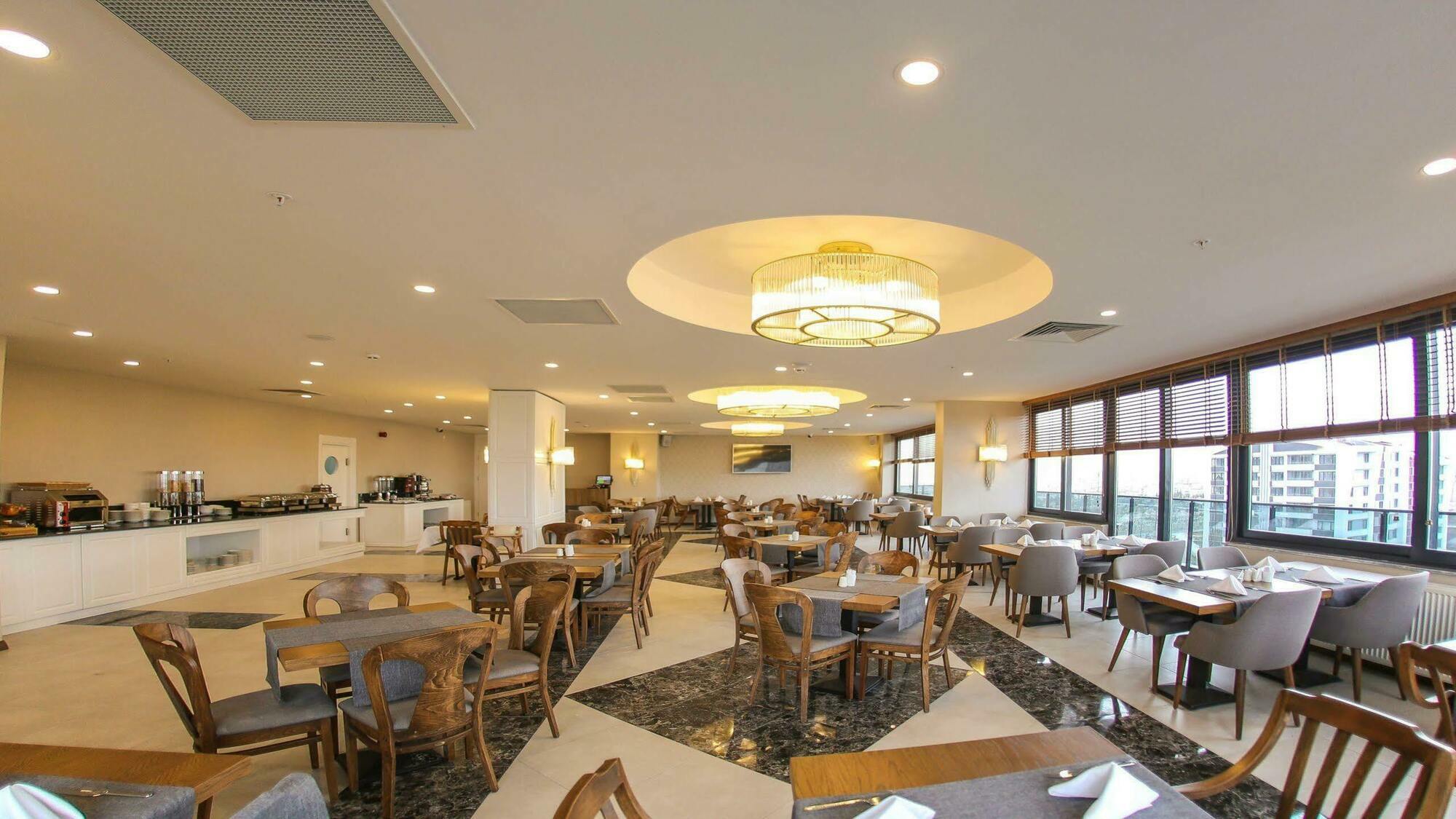 Ramada By Wyndham Nigde Hotel Bagian luar foto